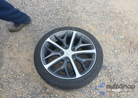 2023 Honda Civic Touring z USA, uszkodzony, nr VIN 2HGFE1F91PH320653